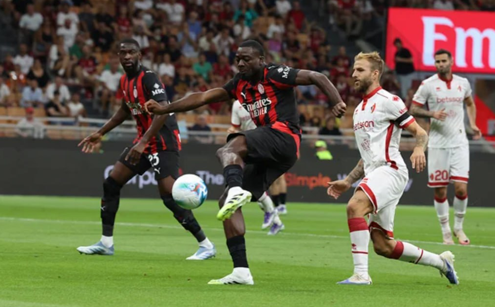 AC Milan vs Bari (02:15 &#8211; 18/08) | Xem lại trận đấu