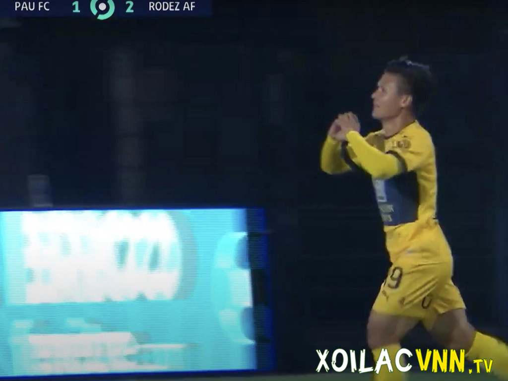 ban-thang-cua-quang-hai-trong-mau-ao-paul