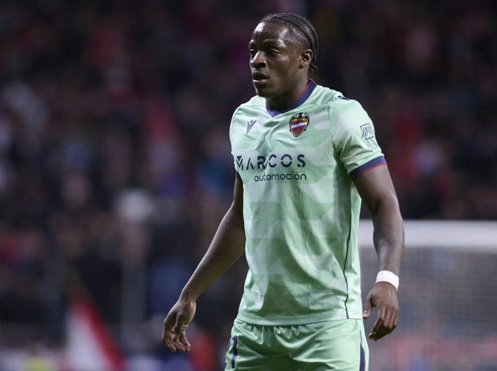 Karl Etta Eyong ghi 6 bàn sau 12 trận, trở thành niềm hy vọng lớn nhất của Levante