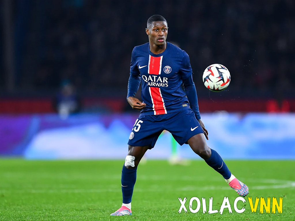 Top hậu vệ cánh trái hay nhất thế giới: Những mũi công tốc độ